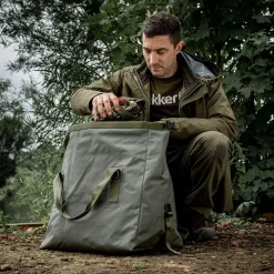 Trakker Downpour Roll-Up Fishing Carryall 16 Trakker Downpour Roll-Up Fishing Carryall -Trakker Online-Shop trakker downpour roll up carryall 11