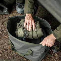 Trakker Downpour Roll-Up Fishing Carryall 24 Trakker Downpour Roll-Up Fishing Carryall -Trakker Online-Shop trakker downpour roll up carryall 8